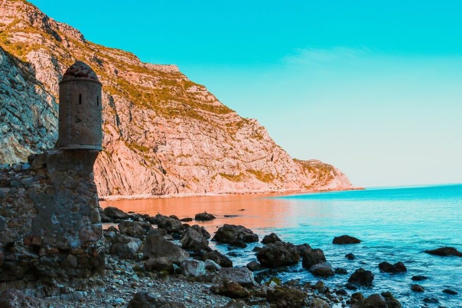 Sesimbra: Arrábida Beaches & Caves Boat Tour with Snorkeling - What the $58 price buys you