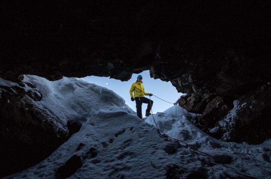 Silfra: Leidarendi Lava Caving & Snorkeling Tour with Photos - Who can book, and who should skip it