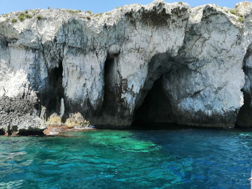 siracusa boat tour with visit to sea caves and ortigiaisland - Passing under Umbertino Bridge into the Grand Harbour