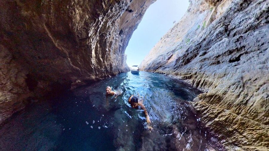 Skiathos: Private Lalaria Beach and Caves Speedboat Tour - Starting in Skiathos and finding the boat