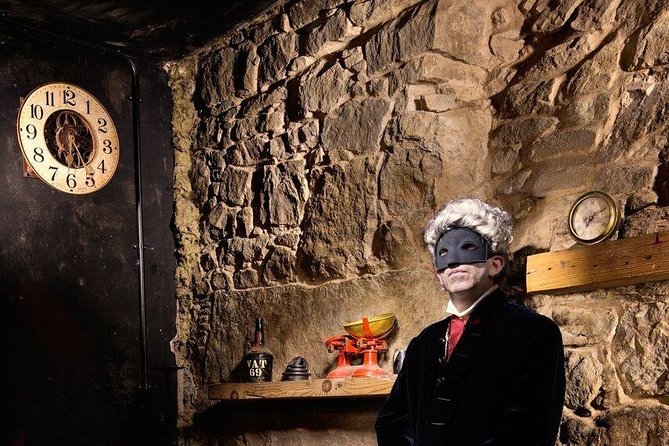 The World Famous Underground Ghost Tour - Wynds, closes, and Edinburgh’s grim past