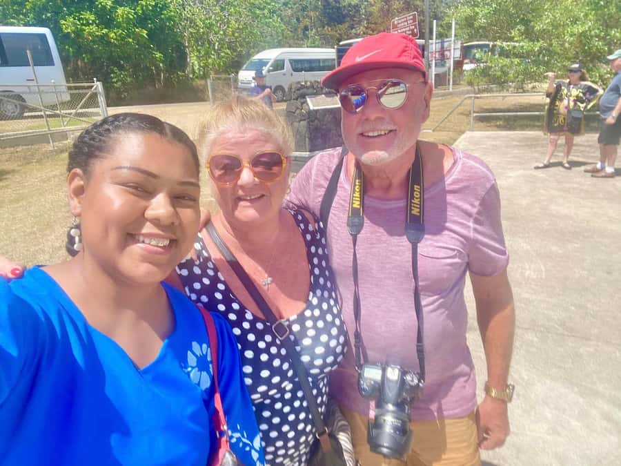Tongatapu: 3-Hour East Coast and Anahulu Cave Tour - Guides, vehicles, and the real-world details