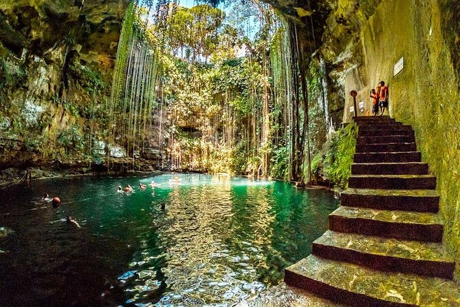 Tour Chichen Itza 2 Cenotes Suytun and Ik-kil - A big Yucatan day from Cancun