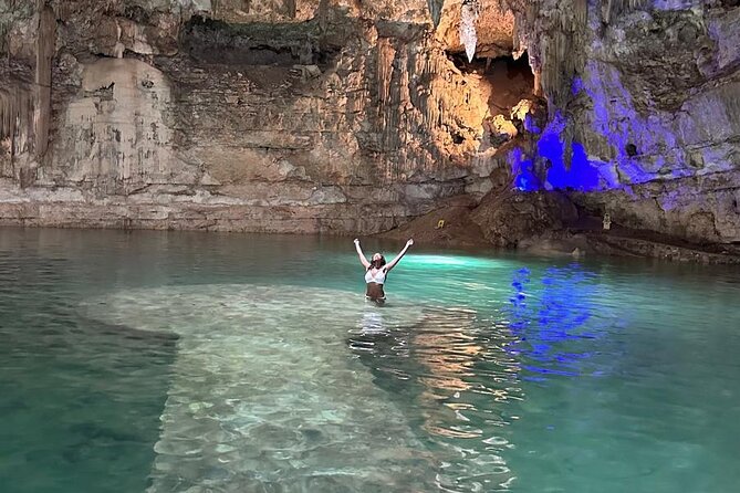 Tour Chichen Itza 2 Cenotes Suytun and Ik-kil - Seeing Chichen Itza before the heat peaks