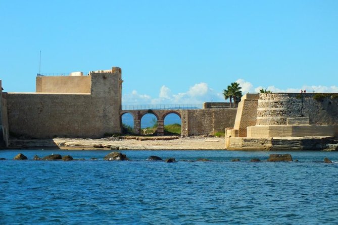Tour of the island of Ortigia and exploration of sea caves with baths. - Timing, meeting point, and practical details