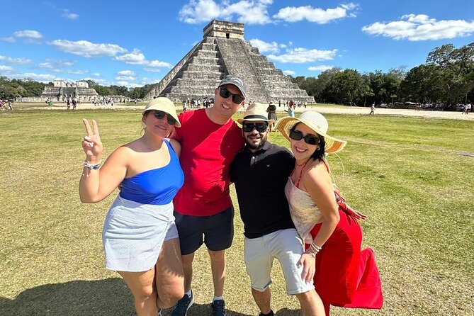 Tour to Chichen Itza-Tickets, food and cenote - Buffet lunch and a taste of regional food