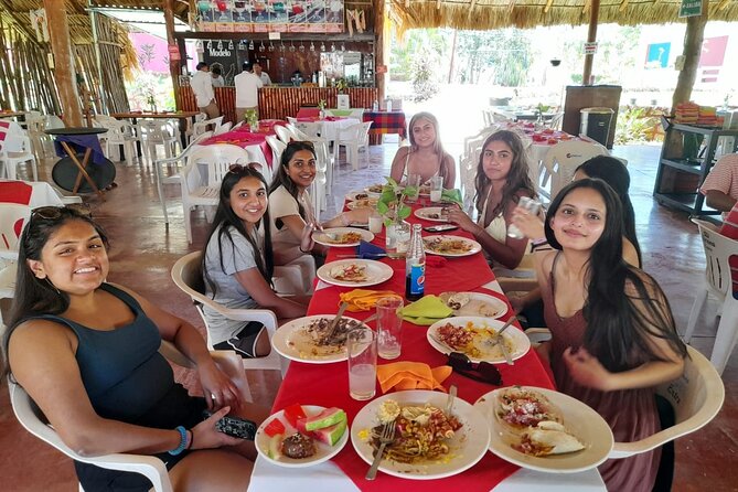 Tour to Chichen Itza-Tickets, food and cenote - Who will enjoy this full-day outing