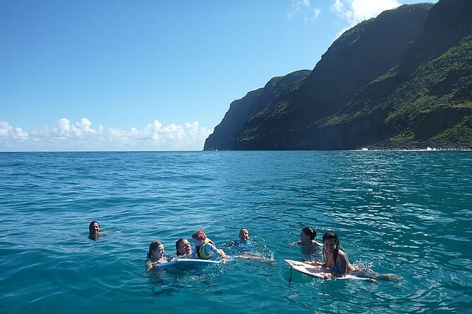 Ultimate Na Pali Coast Zodiac Boat Snorkeling and Sea Cave Tour - Lunch, drinks, and what the $257 price buys