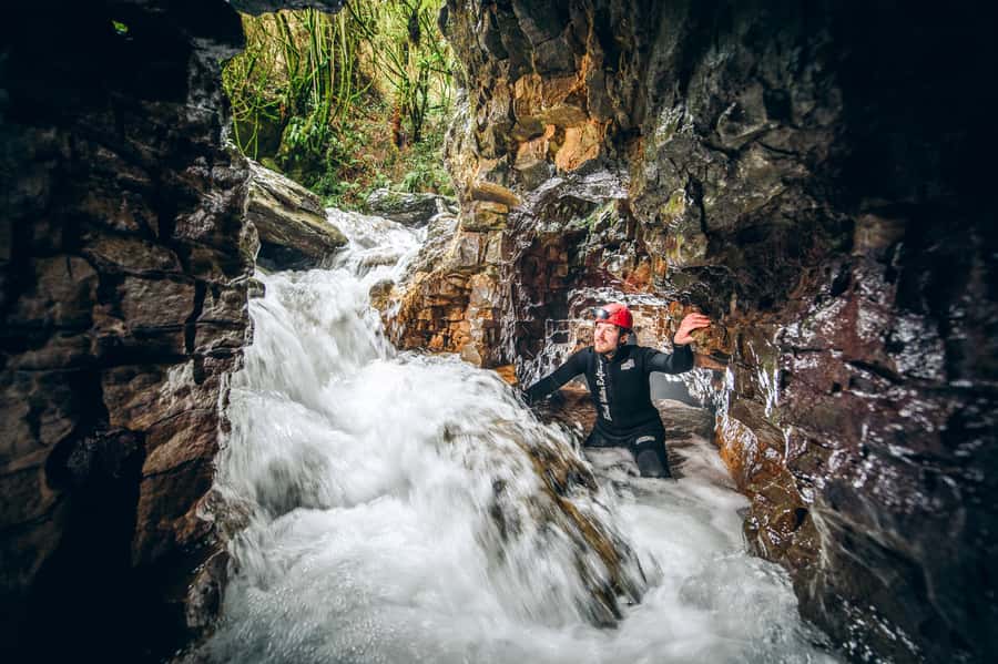 Waitomo Caves Black Abyss Ultimate Caving Experience - What the five hours feel like in practice