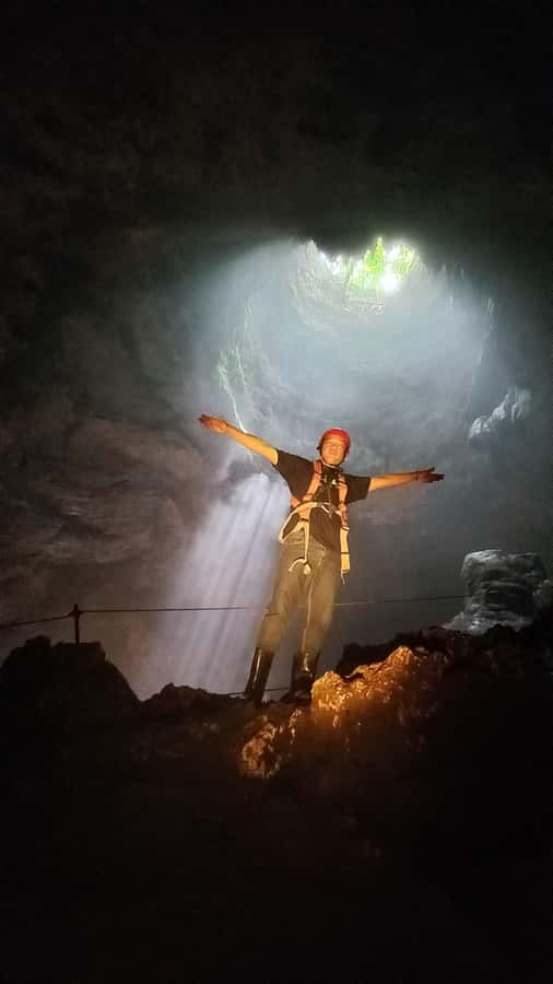 Yogyakarta: Jomblang Cave and Pindul Cave all inclusive Trip - The Oyo River waterfall finish