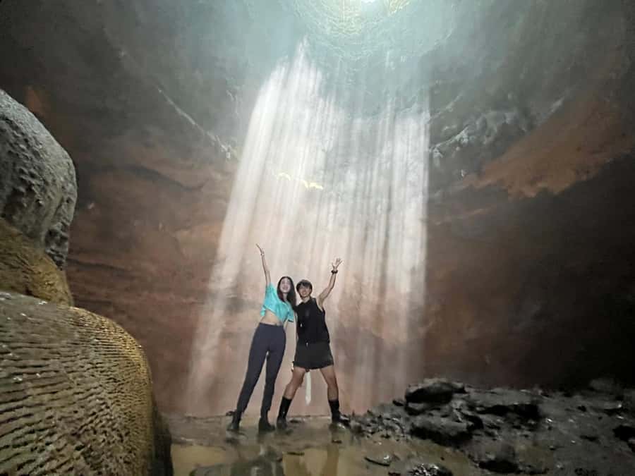 Yogyakarta: Jomblang & Pindul Cave Guided Adventure - Getting ready for the 60-metre descent