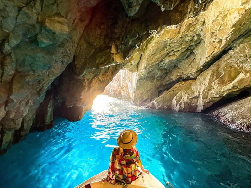 Zakinthos: Shipwreck Beach and Blue Caves Land and Sea Tour - Swimming in the Blue Caves and White Beach