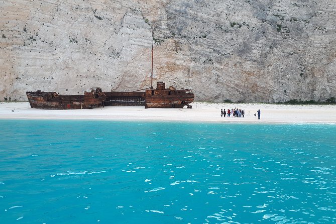 Zakynthos : One day small group tour to Navagio beach Blue Caves & top view - Lunch is flexible, but it is not included