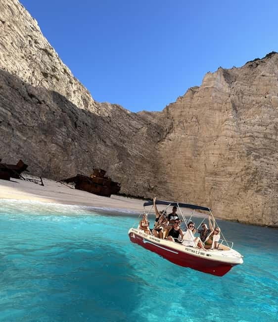 Zakynthos: Shipwreck & Caves Private Boat Tour with Skipper - Why the skipper makes the difference