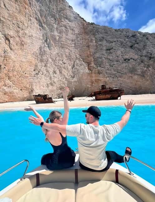 Zakynthos: Shipwreck & Caves Private Boat Tour with Skipper - Two hours or longer?